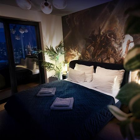 Skyline Elegance With Free Parking Apartamento Bratislava Exterior foto