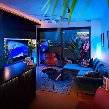 Skyline Elegance With Free Parking Apartamento Bratislava Exterior foto